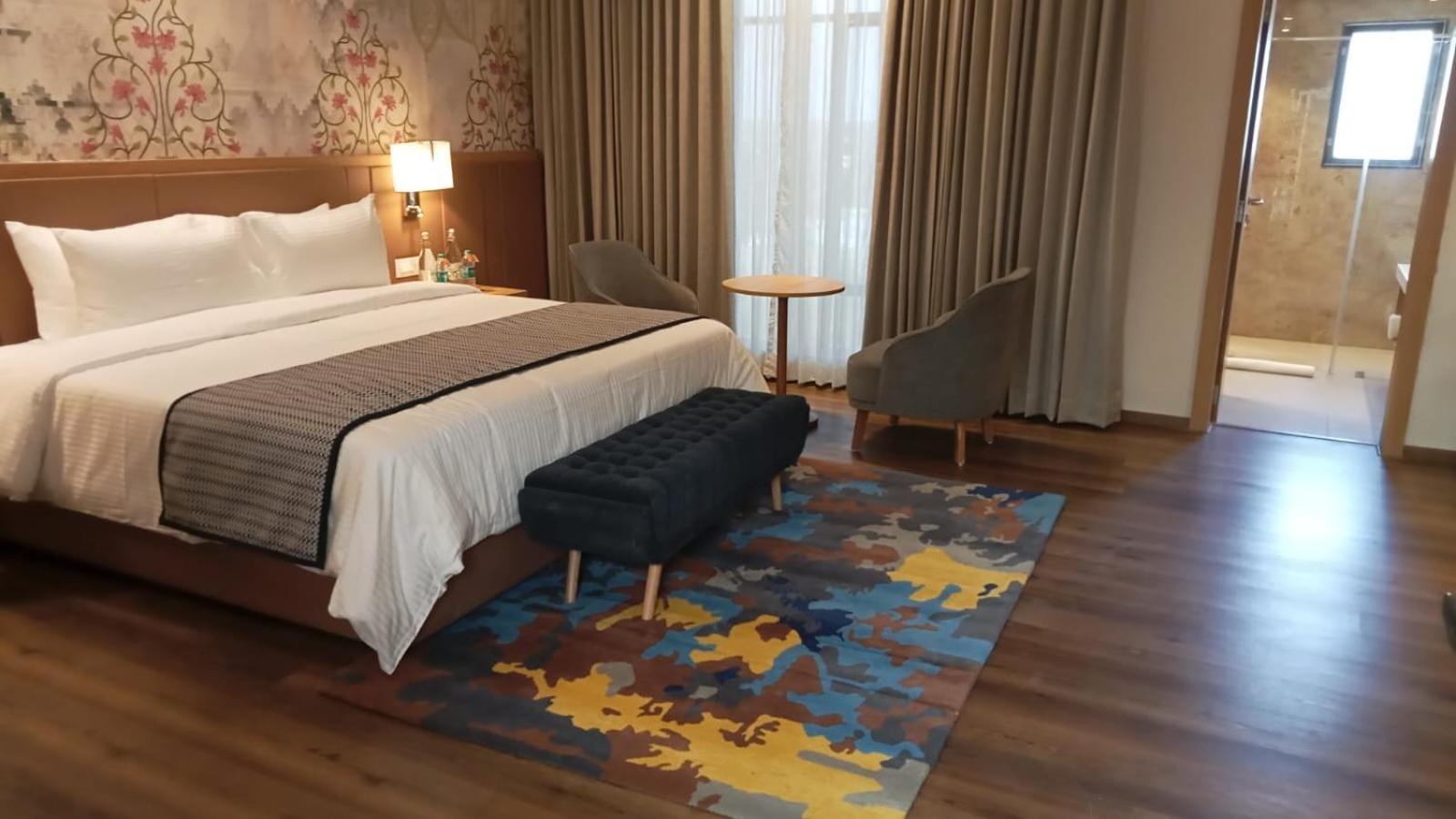 Sarovar Portico, Somnath Ngoại thất bức ảnh